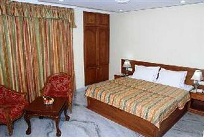 Grand Seasons Kochi Exterior foto